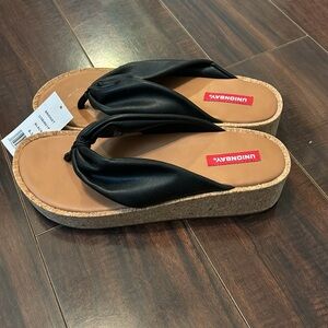 NWT Unionbay Wedge Platform Flip Flops
